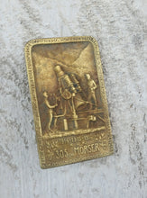 Carica l'immagine nel visualizzatore di Gallery, WW1 Riproduzione Distintivo 305 Morser Austroungarico