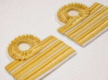 Carica l'immagine nel visualizzatore di Gallery, WW2 Riproduzione Gradi Modello 1940 da Capitano per Uniforme Coloniale o Bianca