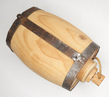 Carica l'immagine nel visualizzatore di Gallery, WW1 Riproduzione Borraccia Guglielminetti in Legno Regio Esercito Italiano
