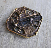 Carica l'immagine nel visualizzatore di Gallery, WW1 Riproduzione Distintivo 1° Reg Fanteria Imperatore Karl 1916 Esercito AustroUngarico