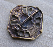 Carica l'immagine nel visualizzatore di Gallery, WW1 Riproduzione Distintivo 1° Reg Fanteria Imperatore Karl 1916 Esercito AustroUngarico