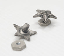 Carica l'immagine nel visualizzatore di Gallery, WW2 Riproduzione Stellette da 17 mm con Vite Regio Esercito Italiano fino al 1945