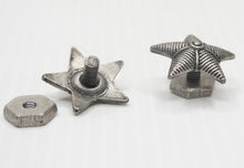 Carica l'immagine nel visualizzatore di Gallery, WW2 Riproduzione Stellette da 17 mm con Vite Regio Esercito Italiano fino al 1945