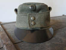 Carica l'immagine nel visualizzatore di Gallery, WW1 Riproduzione Berretto Kaiserschützen-Standschützen Welschtirol