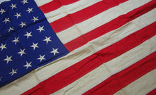 Carica l'immagine nel visualizzatore di Gallery, WW2 RIPRODUZIONE BANDIERA USA 48 STELLE VINTAGE