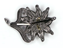 Carica l'immagine nel visualizzatore di Gallery, WW1 WW2 Riproduzione Distintivo Edelweiss