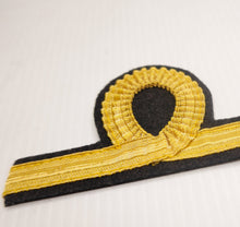 Carica l'immagine nel visualizzatore di Gallery, WW2 Riproduzione Gradi Sottotenente Mod 1934 Gallone Oro Fondo NERO Regio Esercito Italiano