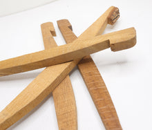 Carica l'immagine nel visualizzatore di Gallery, WW2 4 Picchetti in Legno Mod. 1929 Esercito Italiano