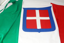 Carica l'immagine nel visualizzatore di Gallery, WW1 WW2 Riproduzione Bandiera Regno d-Italia Stemma Sabaudo Cucita in Cotone cm 150 x 96