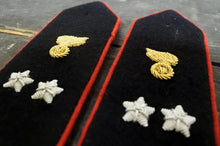 Carica l'immagine nel visualizzatore di Gallery, WW2 RIPRODUZIONE CONTROSPALLINE COLONIALI GRADO TENENTE CC. RR.