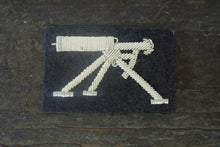 Carica l'immagine nel visualizzatore di Gallery, WW1 Riproduzione Fregio da Braccio Mitragliere Fiat Argento Regio Esercito Italiano