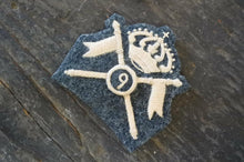 Carica l'immagine nel visualizzatore di Gallery, WW1 WW2 Riproduzione Fregio Lancieri 9° Reggimento Regio Esercito Italiano