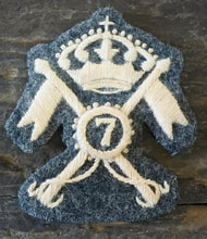 Carica l'immagine nel visualizzatore di Gallery, WW1 WW2 Riproduzione Fregio da Ufficiale Lancieri 7° Reggimento Regio Esercito Italiano