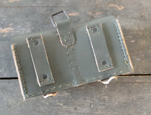 Carica l'immagine nel visualizzatore di Gallery, WW2 Riproduzione Giberna B Seconda Guerra Mondiale Regio Esercito Italiano