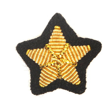 Carica l'immagine nel visualizzatore di Gallery, WW1 WW2 Riproduzione Stellette Regio Esercito Italiano 20 mm con ricamo in canottiglia oro su panno nero.