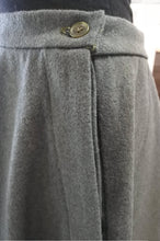 Carica l'immagine nel visualizzatore di Gallery, WW1 Riproduzione Gonna da Dottoressa della Croce Rossa Italiana Regio Esercito Italiano 1915 / 1918