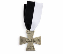 Carica l'immagine nel visualizzatore di Gallery, WW2 Riproduzione Medaglia Croce Di Ghiaccio Nera Regio Esercito Italiano