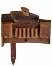 Carica l'immagine nel visualizzatore di Gallery, WW1 Riproduzione Bandoliera Mod. 1874/89 Per Pistola Bodeo Colore Cuoio Regio Esercito Italiano.