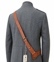 Carica l'immagine nel visualizzatore di Gallery, WW1 Riproduzione Bandoliera Mod. 1874/89 Per Pistola Bodeo Colore Cuoio Regio Esercito Italiano.