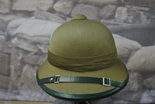 Carica l'immagine nel visualizzatore di Gallery, WW2 Riproduzione Casco Coloniale Tedesco
