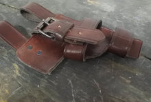 Carica l'immagine nel visualizzatore di Gallery, WW2 Riproduzione Fondina Beretta Mod 43 Cuoio