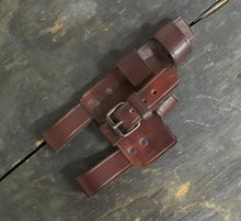 Carica l'immagine nel visualizzatore di Gallery, WW2 Riproduzione Fondina Beretta Mod 43 Cuoio