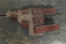 Carica l'immagine nel visualizzatore di Gallery, WW2 Riproduzione Fondina Beretta Mod 43 Cuoio
