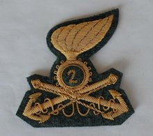 Carica l'immagine nel visualizzatore di Gallery, WW2 Riproduzione Fregio Ufficiale Arma Genio 2° Reggimento Pontieri Berretto Tese Mod 34