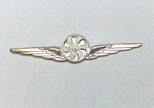 Carica l'immagine nel visualizzatore di Gallery, WW2 Riproduzione Distintivo Specialista Fotografo Regia Aeronautica Italiiana