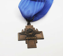 Carica l'immagine nel visualizzatore di Gallery, WW2 Riproduzione della Croce Regia Aeronautica Italiana