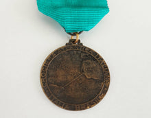 Carica l'immagine nel visualizzatore di Gallery, WW2 Riproduzione Medaglia Crociera Atlantica Italia-Brasile -Bronzo-