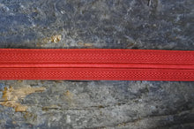 Carica l'immagine nel visualizzatore di Gallery, WW2 Riproduzione Gallone Rosso Gradi Da Truppa Regio Esercito Italiano