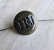 Carica l'immagine nel visualizzatore di Gallery, WW1 Riproduzione Coccarda Berretto IFJ Esercito Austro-Ungarico Verde