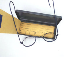 Carica l'immagine nel visualizzatore di Gallery, WW1 WW2 Riproduzione occhiali Esercito Tedesco per collezionisti o per rievocazione