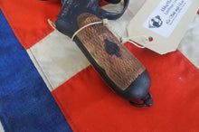 Carica l'immagine nel visualizzatore di Gallery, WW1 - X -Simulacro Resina Pistola Bodeo 1889 Regio Esercito Italiano