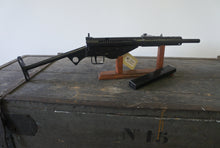 Carica l'immagine nel visualizzatore di Gallery, WW2 - X - Riproduzione Sten Mk Ii Adm Simulacri Resina E Non