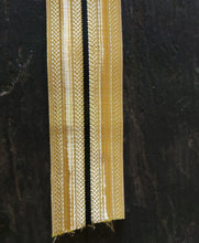 Carica l'immagine nel visualizzatore di Gallery, WW2 Gallone Ufficiale Oro riga Nera Regio Esercito Italiano h 2,5 cm. Lungo 60 cm