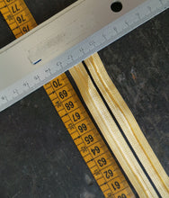 Carica l'immagine nel visualizzatore di Gallery, WW2 Gallone Ufficiale Oro riga Nera Regio Esercito Italiano h 2,5 cm. Lungo 60 cm