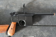 Carica l'immagine nel visualizzatore di Gallery, WW1 - X - Riproduzione Simulacro Pistola Automatica Mauser modello C96 con calcio.