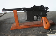 Carica l'immagine nel visualizzatore di Gallery, WW1 - X - Riproduzione Simulacro Pistola Automatica Mauser modello C96 con calcio.