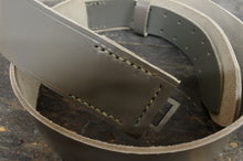 Carica l'immagine nel visualizzatore di Gallery, WW1 Riproduzione Cinturone Mod 1914 Ufficiale Regio Esercito Italiano Senza Fibbia