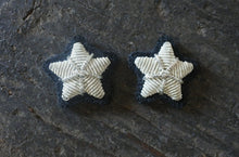 Carica l'immagine nel visualizzatore di Gallery, WW1 WW2 Riproduzione Stellette 20mm Argento/NERO