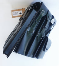 Carica l'immagine nel visualizzatore di Gallery, WW2 Riproduzione Porta Caricatori in Pelle Nera Es. Tedesco