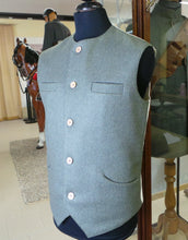 Carica l'immagine nel visualizzatore di Gallery, WW1 Riproduzione Gilet Mod 1909 distribuito alle truppe a piedi del Regio Esercito Italiano
