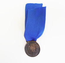 Carica l'immagine nel visualizzatore di Gallery, WW1 WW2 Riproduzione Medaglia al Valore Militare Bronzo Regio Esercito Italiano