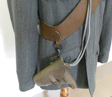 Carica l'immagine nel visualizzatore di Gallery, WW1 Riproduzione Fondina Pistola Glisenti 1910 con Gancio Regio Esercito Italiano