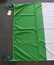 Carica l'immagine nel visualizzatore di Gallery, Bandiera Tricolore Italiana con lacci e Cordone 100 X 150 cm