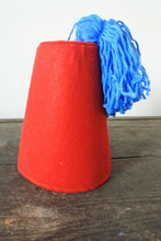 Carica l'immagine nel visualizzatore di Gallery, WW2 Riproduzione Tarbush tipico copricapo truppe Coloniale Ascaro Regio Esercito Italiano