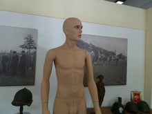 Carica l'immagine nel visualizzatore di Gallery, WW1 WW2 MANICHINO M. 1 ESPOSIZIONE UNIFORMI REGIO ESERCITO ITALIANO