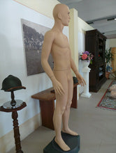 Carica l'immagine nel visualizzatore di Gallery, WW1 WW2 MANICHINO M. 1 ESPOSIZIONE UNIFORMI REGIO ESERCITO ITALIANO